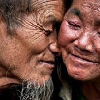 Est-ce l’homme de ma vie ?  Est-ce la femme de ma vie ?